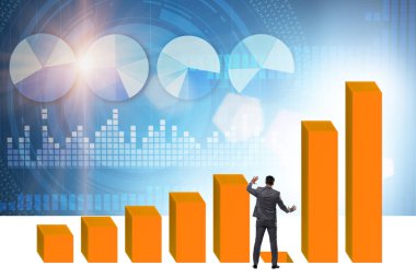 İş adamı bar çizelgeleriyle büyüme konseptinde