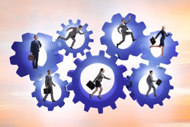 Takım çalışması konseptinde iş adamları