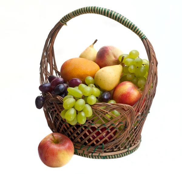 Panier de fruits frais — Photo