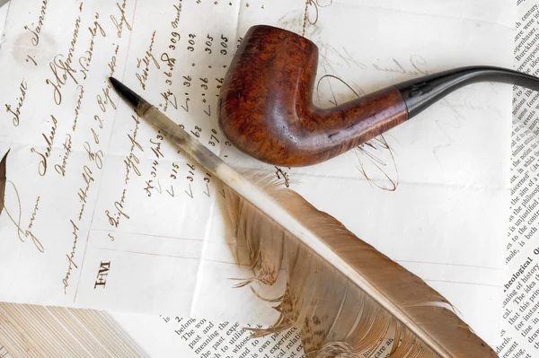 Nineteenth century letter with feather and pipe — Stock Photo, Image