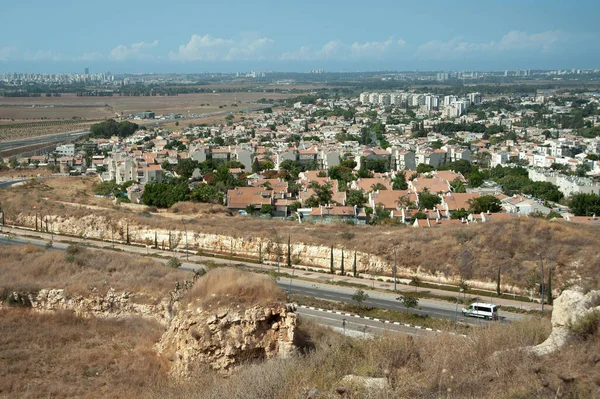 Utsikt Från Nationalparken Migdal Tsedek Till Staden Rosh Haayin Israel — Stockfoto