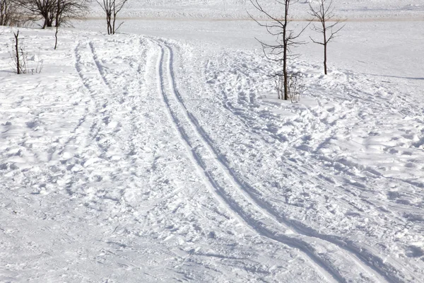 Pista de esqui na neve — Fotografia de Stock