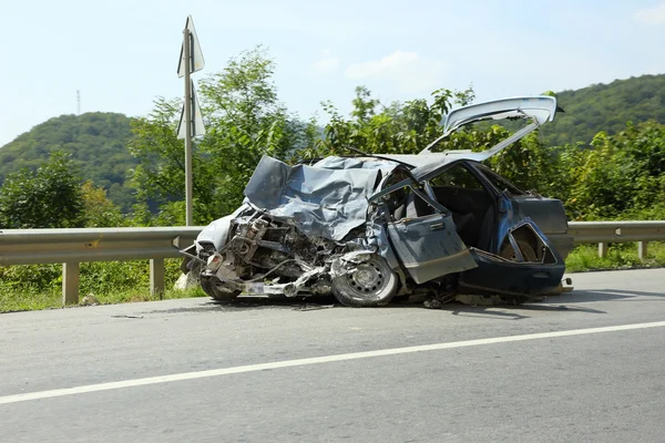 Coche después del accidente — Foto de Stock