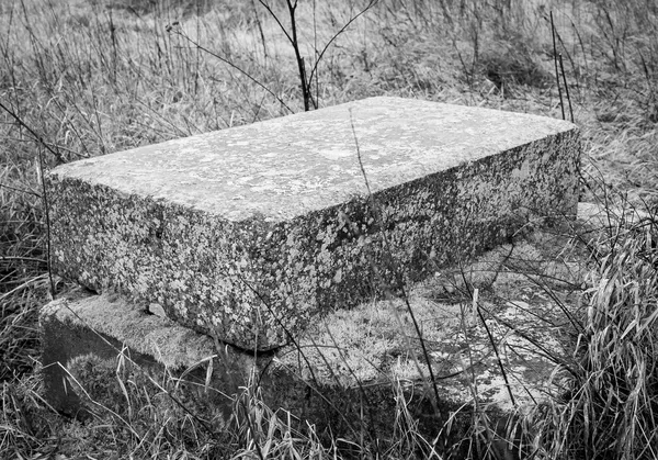Annenin tahta Kilisesi eski mezar kazan ilahi — Stok fotoğraf
