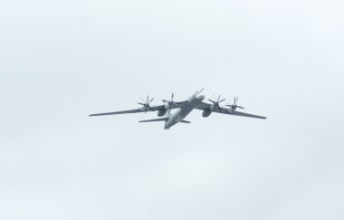 Tu-95