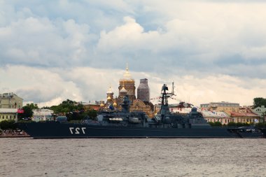 gemi. st. Petersburg Deniz Kuvvetleri günü.