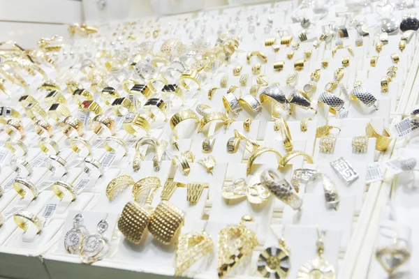 Jewelry at Dubai's Gold Souq — Stock Photo, Image