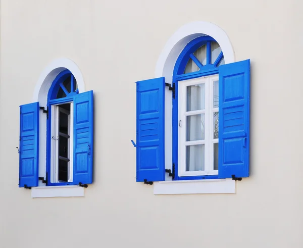 Μπλε ελληνικό στυλ παράθυρο — Φωτογραφία Αρχείου
