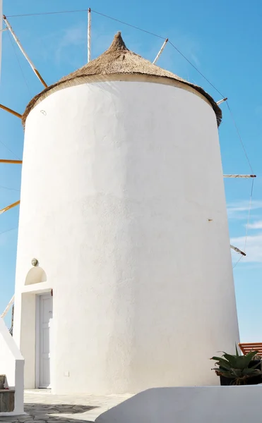 Moinho de vento Santorini — Fotografia de Stock