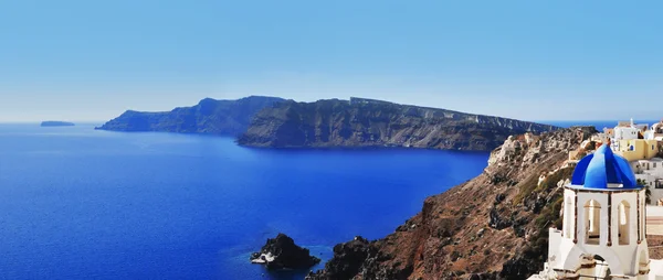 Architektur der Stadt Fira auf der Insel Santorin, Griechenland — Stockfoto