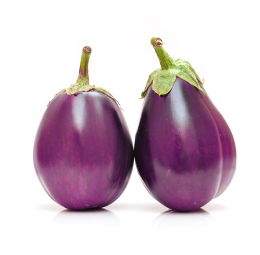 patlıcan beyaz arkaplanda izole edildi