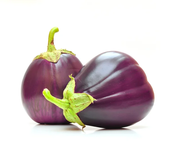 Aubergine isolée sur fond blanc — Photo