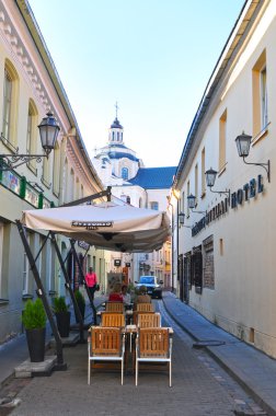 Vilnius, Litvanya: 9 Eylül 2013 - vilnius eski şehir sokak