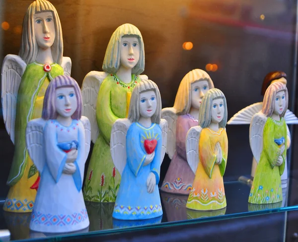 Souvenir angels in gift shop in Riga — Stock Photo, Image