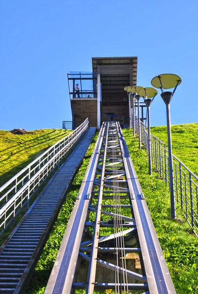 Funicular to reach the upper castle museum on Gediminas hill in Vilnius, Lithuania — Stock Photo, Image