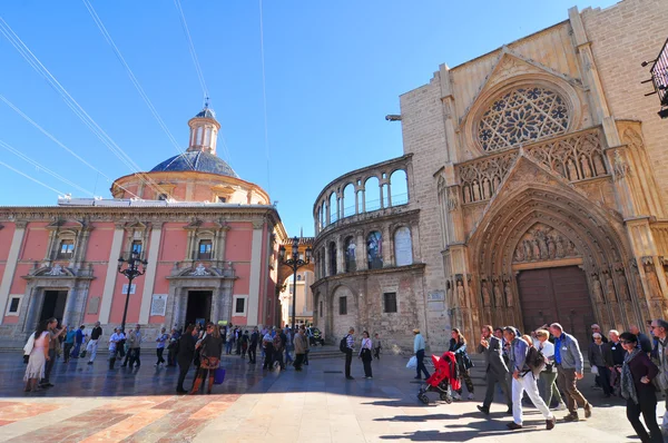 Turia fontein op de plaza de la virgen — Stockfoto