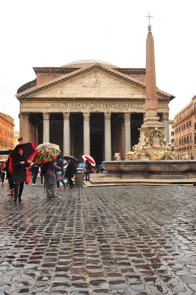 Pantheon kohteessa Rooma — kuvapankkivalokuva