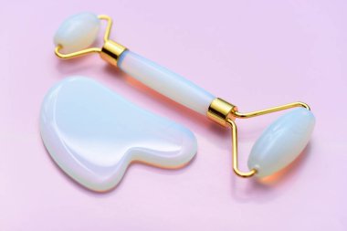 quartz guasha stone and roller 