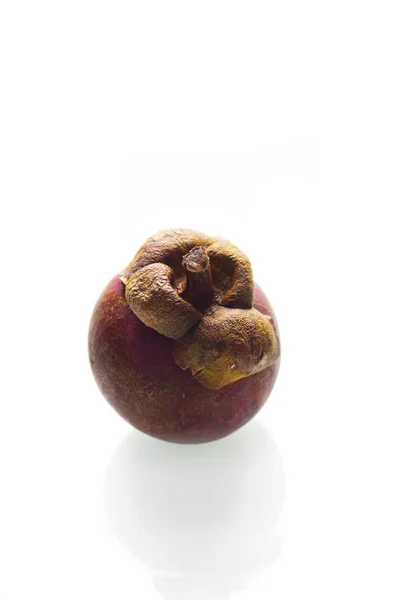 Verse Rijpe Mangosteen Geïsoleerd Witte Achtergrond — Stockfoto