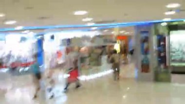 dükkanda çalışan