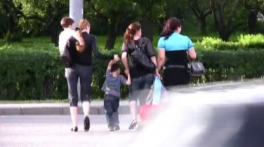 Moskova, Rusya - Ağustos 13: Yasak yere Ağustos 13, 2008 içinde Moskova, Rusya Karayolu geçmektedir. Rusya ölüm oranı 15 kere yukarıdaki yolu üzerinde daha Avrupa'da, rf mia belirtmiş.