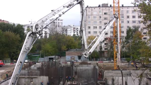 Voiture tube de ciment — Video