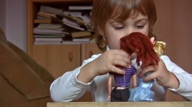 küçük kız bebek