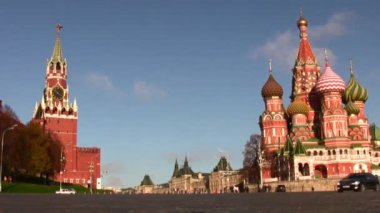 kremlin yakınındaki bir araba. 10 Ekim 2008, Moskova, Rusya.