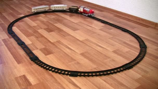 Brinquedo de trem e círculo caminho loop — Vídeo de Stock