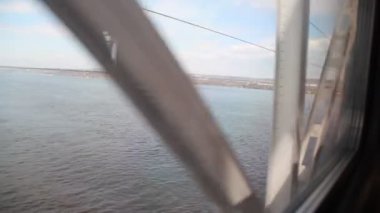 uzun köprü Nehri geçerken