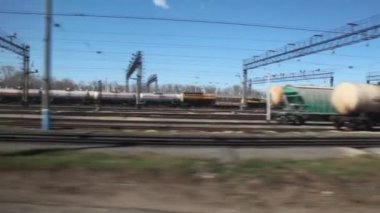 tren yolu ve tren hareket etmesini sarnıçlar