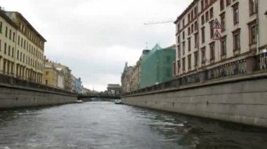 Kanal neva gezisinde. Petersburg. Rusya