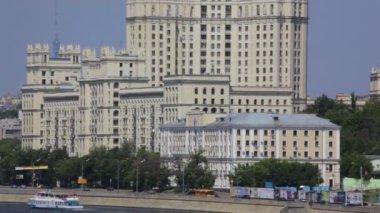 uzun boylu Sovyetler nehir kıyısında, kotelnicheskaya naberezhnaya, alttan üste bina konut