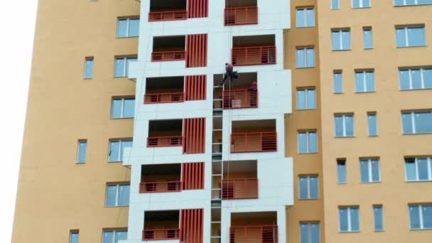 Construção de muitos edifícios de andares. Desfasamento temporal — Vídeo de Stock