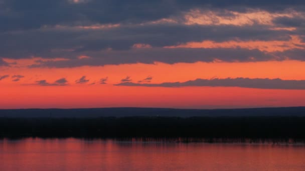 Sundown on Volga river. Time lapse — Stock Video