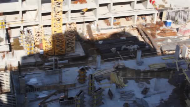 Revisione del cantiere di case in costruzione . — Video Stock