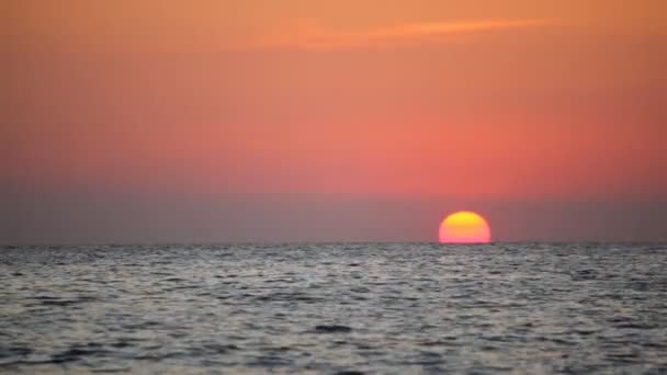 Red sunset on coast of Black Sea — Stock Video