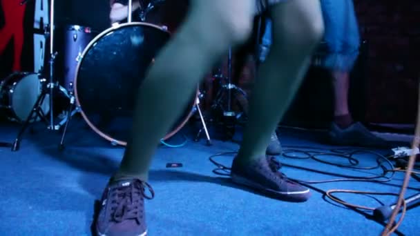 Feet of musicians on stage — Stock Video