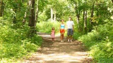 ahşap ailesinde sorunsuz ilerleyecektir. zaman atlamalı.