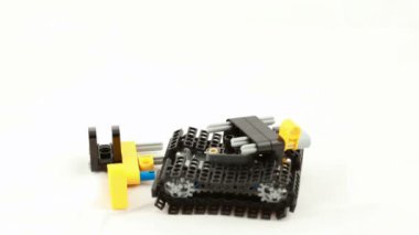 oyuncak serpiştirmek meccano ayrıntılarını toplar