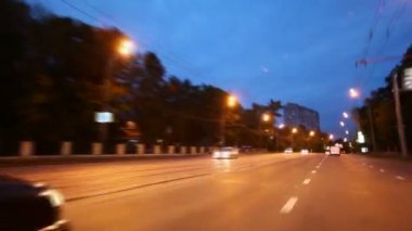 gece şehir sokakta araba araba