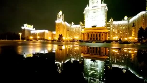 Moscou, Rússia - 25 de janeiro: MSU foi fundada em 1755, afirma ser a universidade mais antiga da Rússia e ter o edifício educacional mais alto do mundo. 25 de janeiro de 2010 em Moscou, Rússia . — Vídeo de Stock