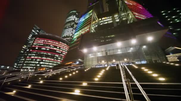 Entrance in Moscow business centre with at night — Stock Video