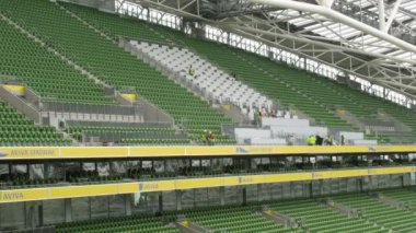 seyirci de dublin, İrlanda için yerler ile sektöre.
