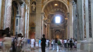 Vatikan Şehir, Roma basilica di san pietro (san pietro Kilisesi) vardır.