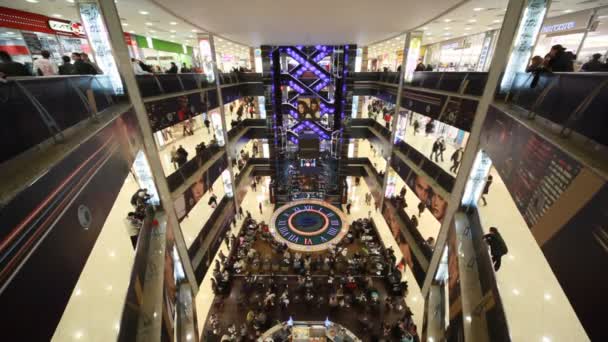 Ovansida av inre av evropeisky mall i Moskva, Ryssland. — Stockvideo