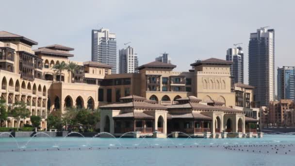 Dubaï, fontaine, bâtiments — Video