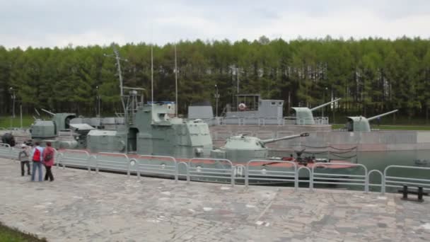 Panorámica de la exposición naval en la colina de Poklonnaya en Moscú — Vídeo de stock