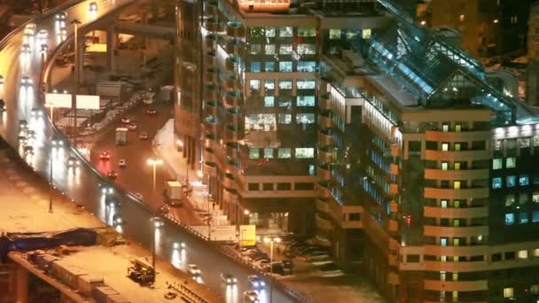 Üçüncü vinç halka iş merkezi Kuzey Kulesi, Moskova yakınlarında trafik — Stok video