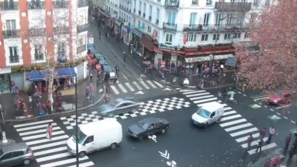 Rask vägskäl i paris, Frankrike, ovanifrån. — Stockvideo